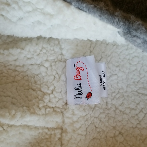 4T Hooded Poncho - Picture 2 of 6